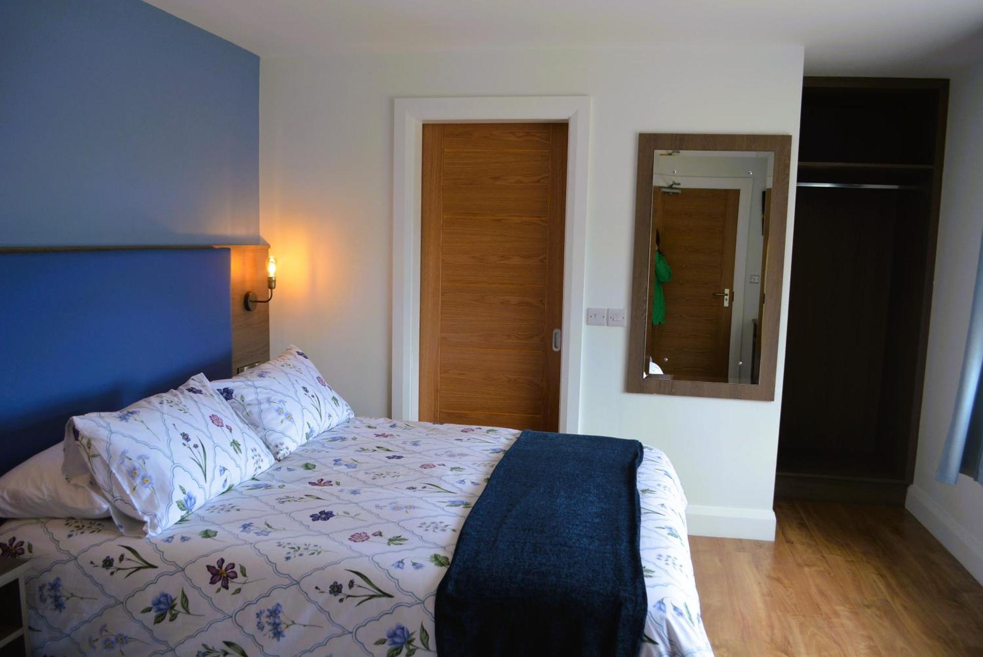 No 3 The Arch Hotel Carndonagh Eksteriør billede